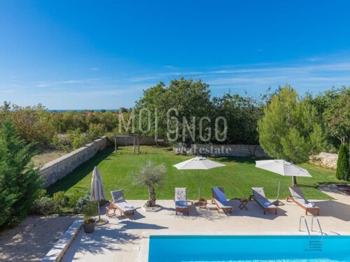 Thumbnail 5872225 - 8