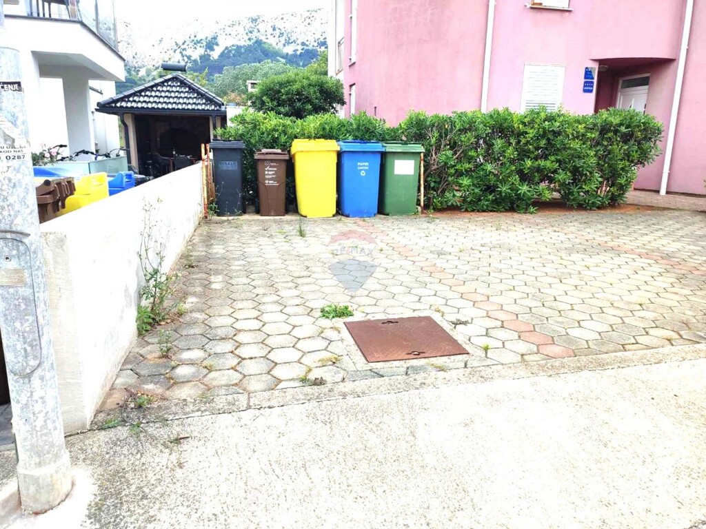 Image 5872463 - 23