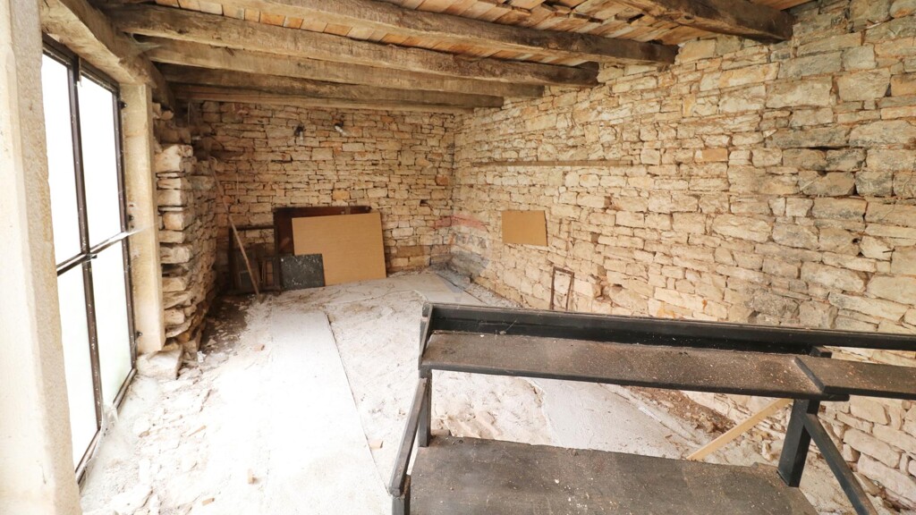 Image 5872476 - 16