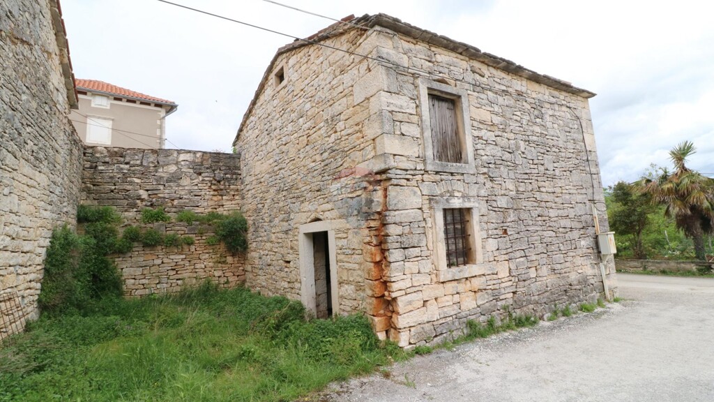 Image 5872476 - 4