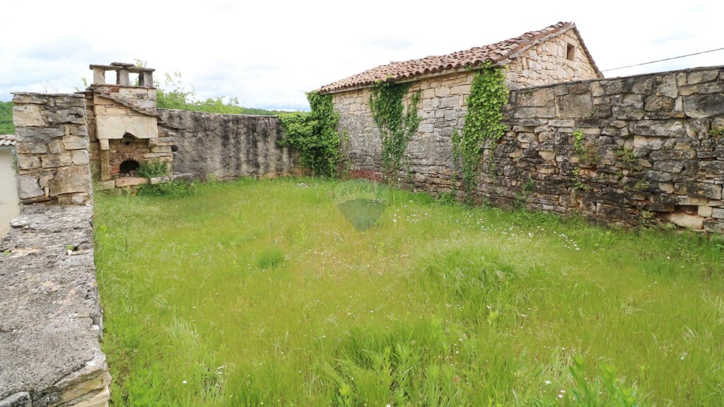 Image 5872476 - 10