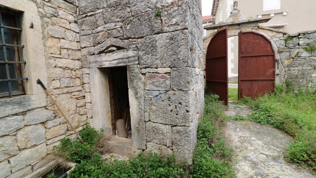Image 5872476 - 12