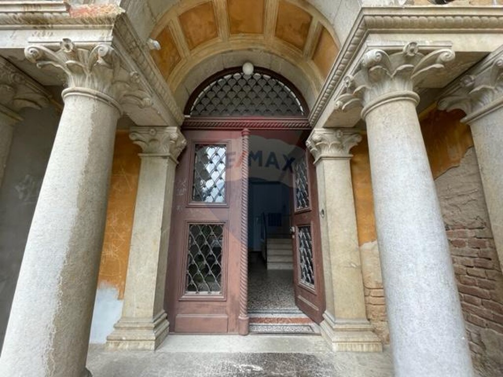 Image 5874155 - 6