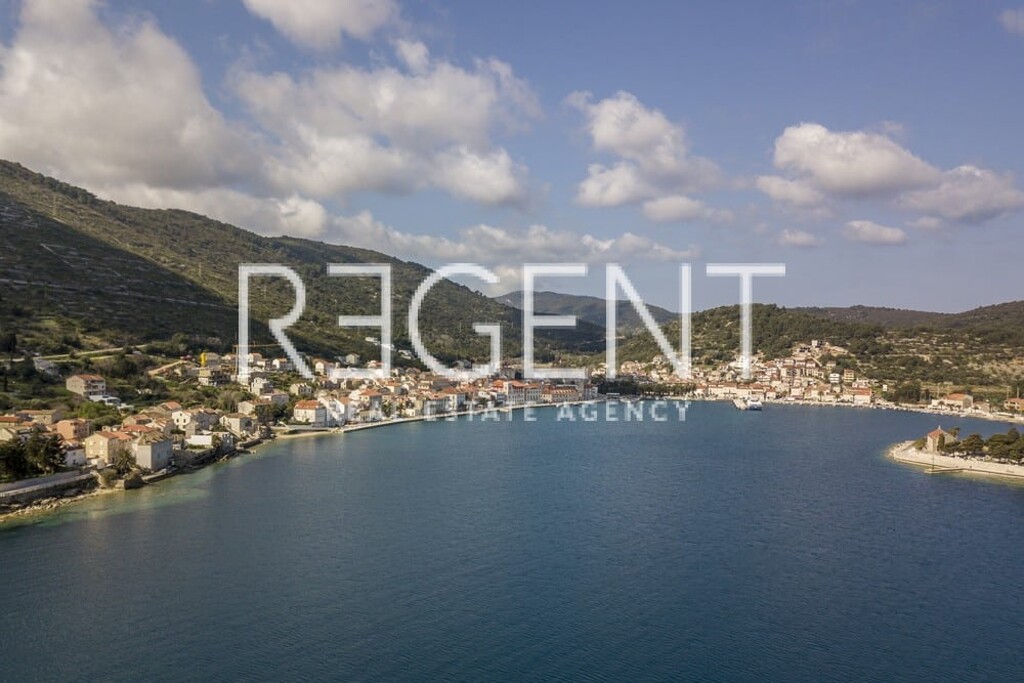 Image 5874442 - 5