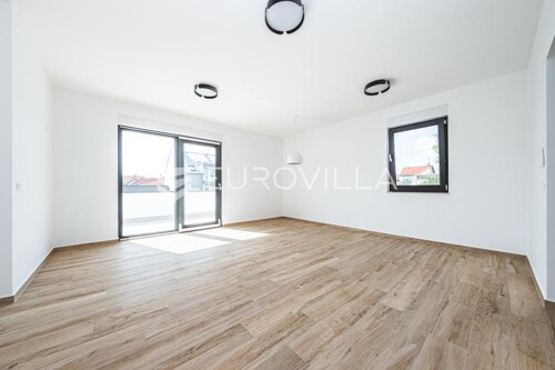 Zagreb, Trešnjevka, moderan trosoban stan NKP 103 m2 + garaža