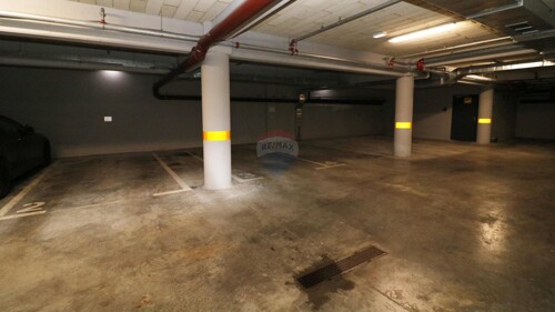 Thumbnail 5879893 - 10