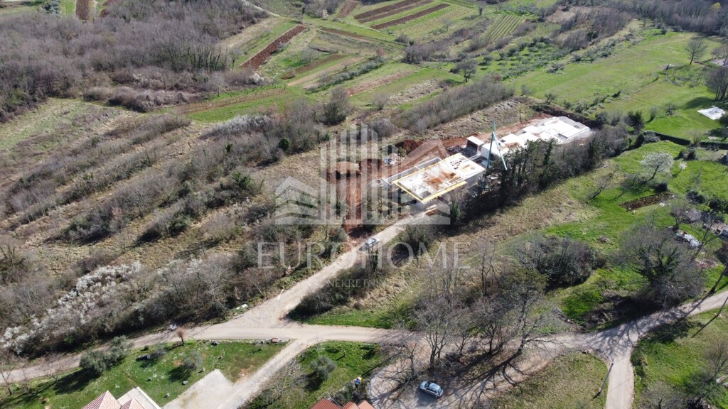 Image 5880932 - 6