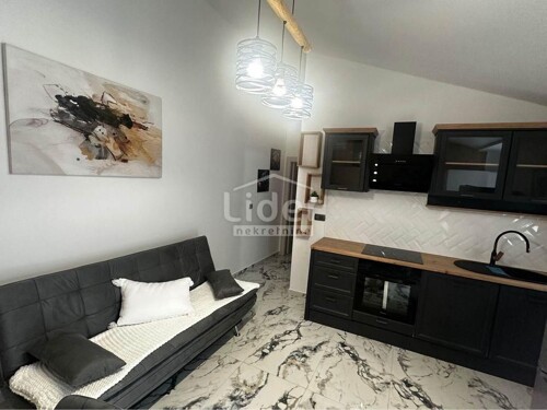 Thumbnail 5882324 - 2