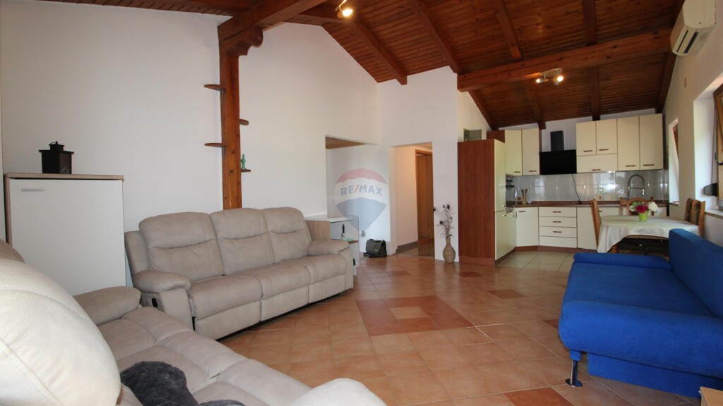 Image 5882568 - 9