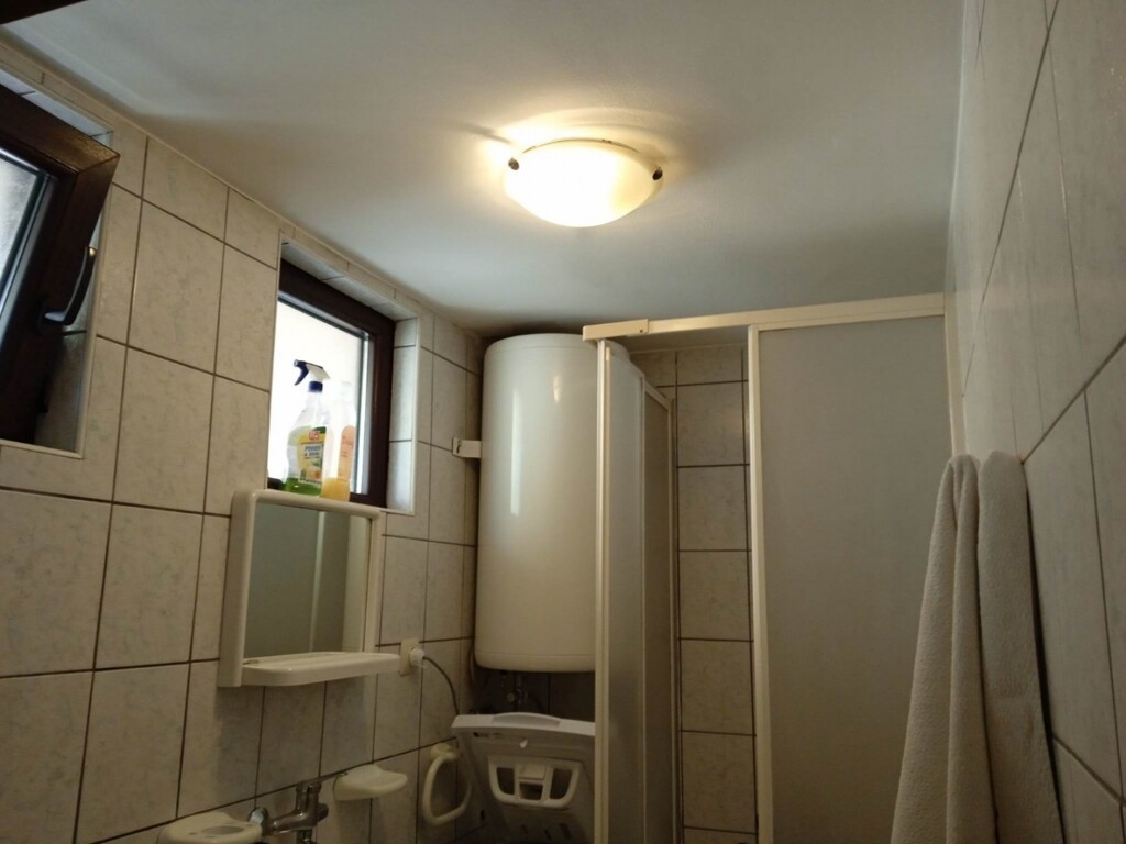 Image 5882823 - 11