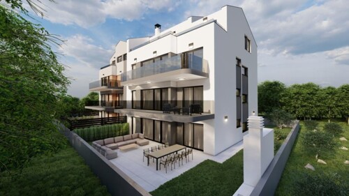 ROVINJ - atraktivan 3-sobni stan s velikom terasom, 650 m od mora !