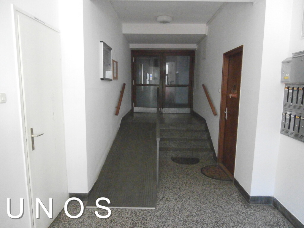 Image 5883000 - 3