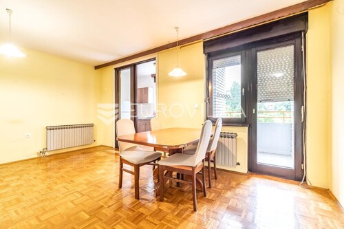 Zagreb, Peščenica, funkcionalan dvosoban stan NKP 50m2