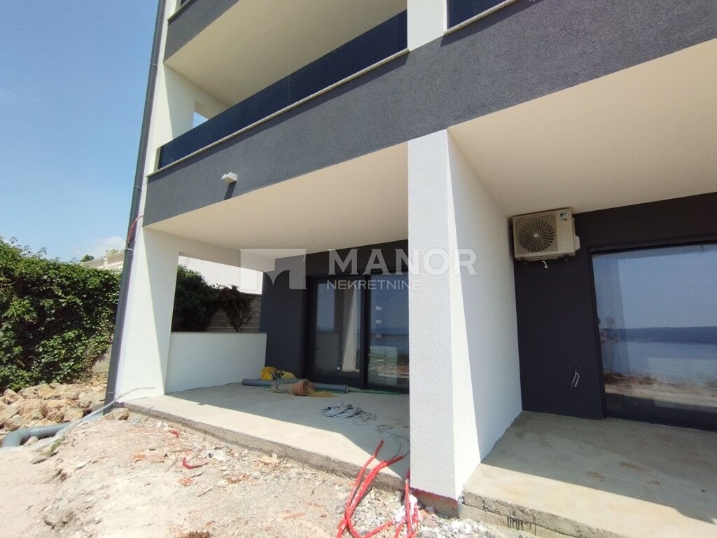 Image 5884097 - 6