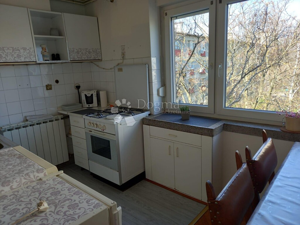 Image 5884598 - 6