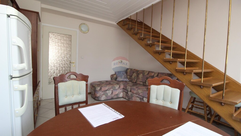 Image 5886840 - 9