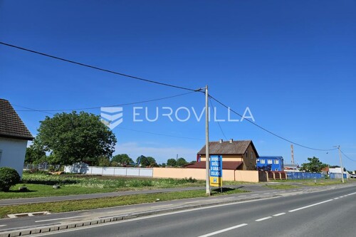 Osijek, Vukovarska, kod Luke Tranzit, zemljište 2415 m2
