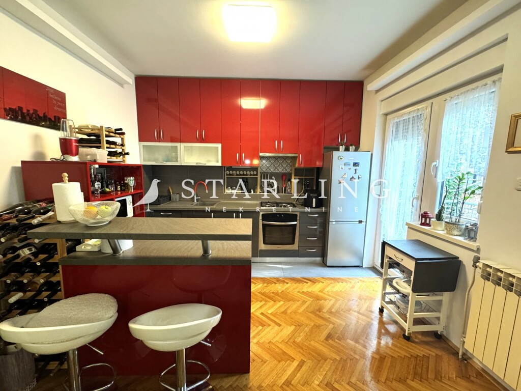 Image 5887562 - 6