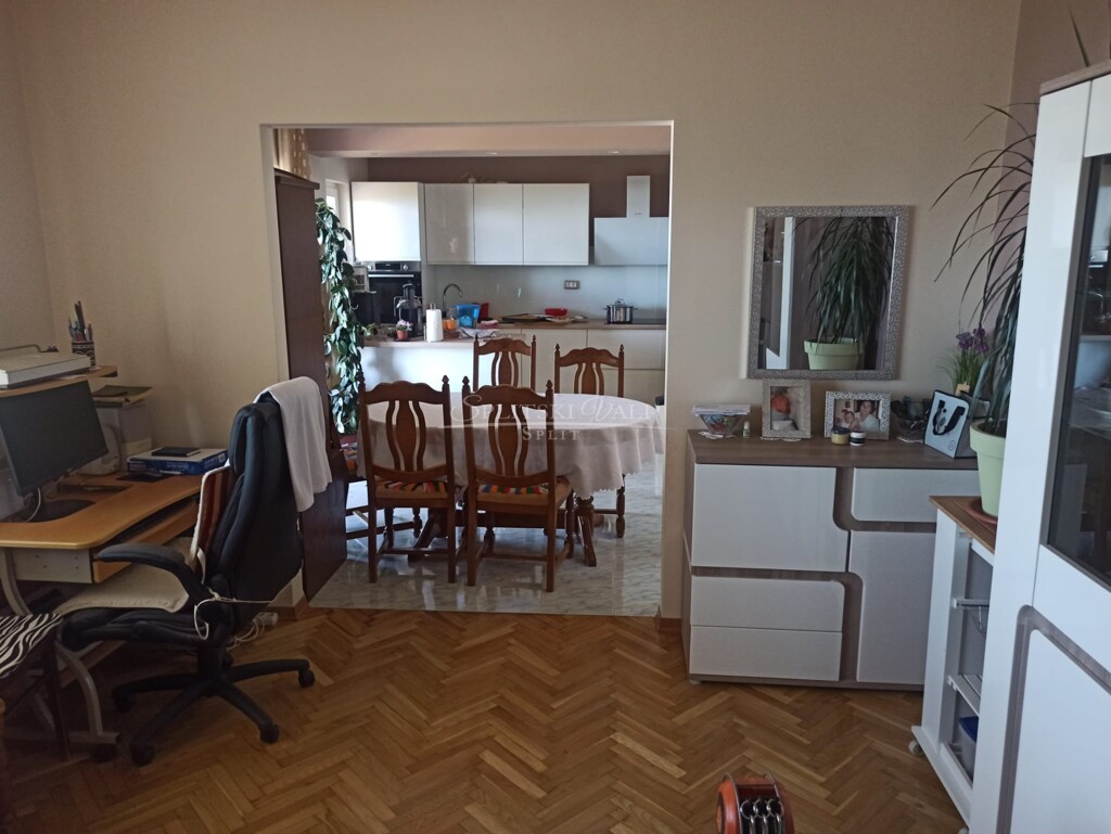 Image 5892347 - 6