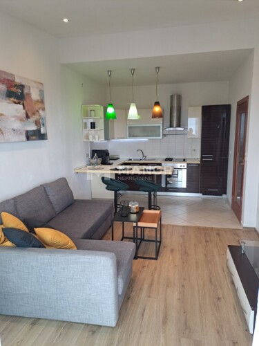 Thumbnail 5893703 - 1