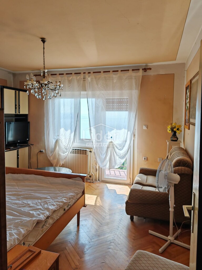 Image 5899255 - 12