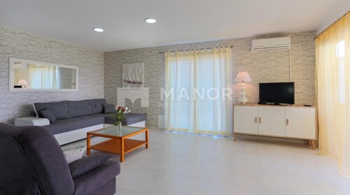 Thumbnail 5899505 - 4