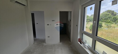 Thumbnail 5902234 - 10