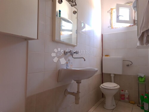 Thumbnail 5902967 - 7