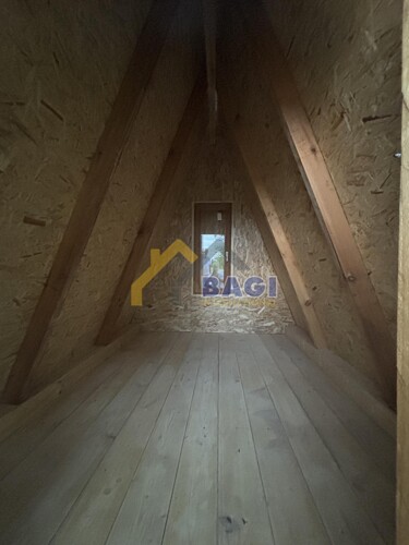 Thumbnail 5902993 - 3