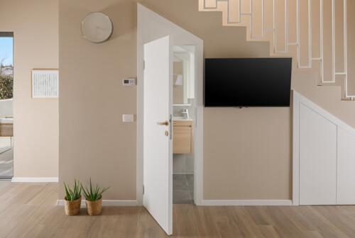 Thumbnail 5905557 - 9