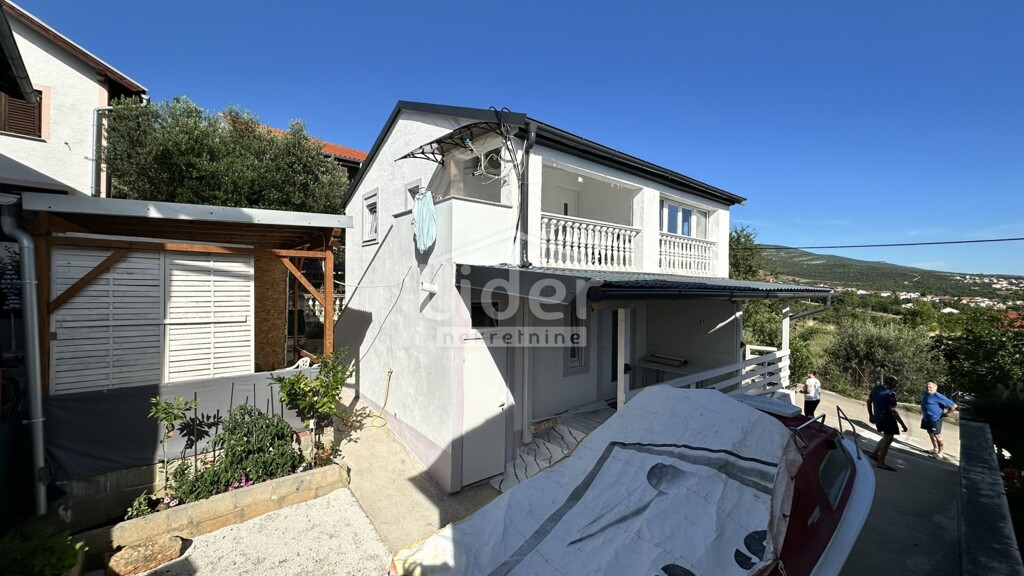 Image 5905978 - 7