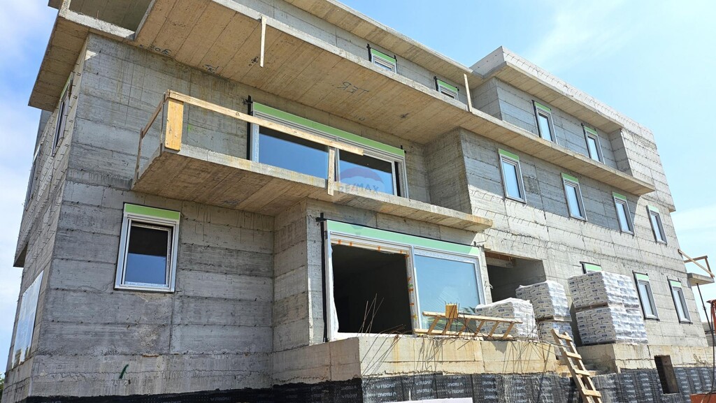 Image 5905990 - 5
