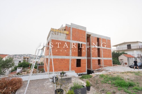 Thumbnail 5906029 - 12