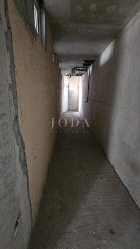 Thumbnail 5907212 - 7