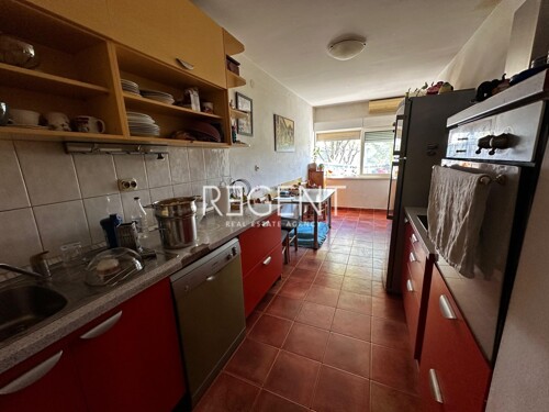 Thumbnail 5912045 - 1