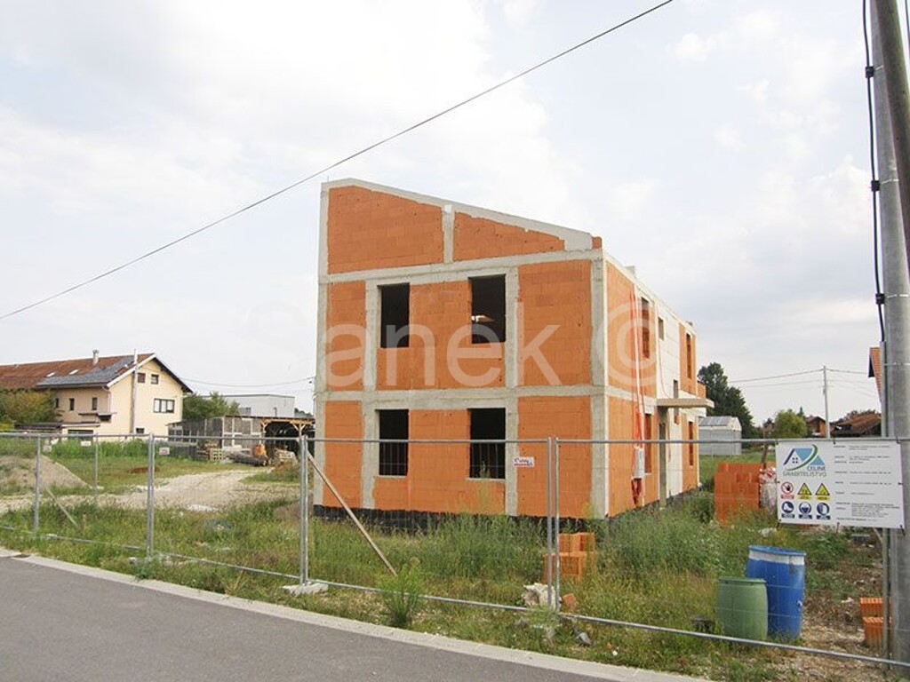 Image 5913990 - 8