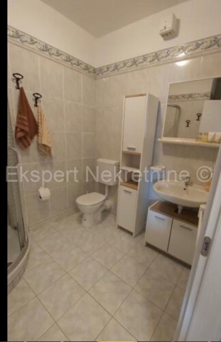 Thumbnail 5914012 - 5