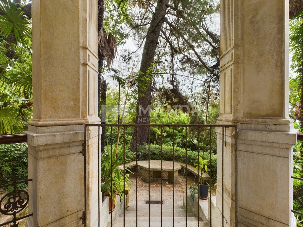 Image 5914560 - 5