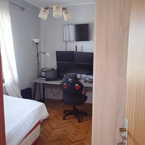 Thumbnail 5915465 - 4