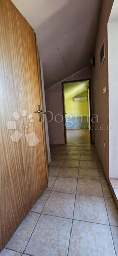 Thumbnail 5918368 - 13