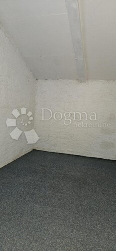 Thumbnail 5918368 - 16