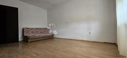 Thumbnail 5918368 - 6