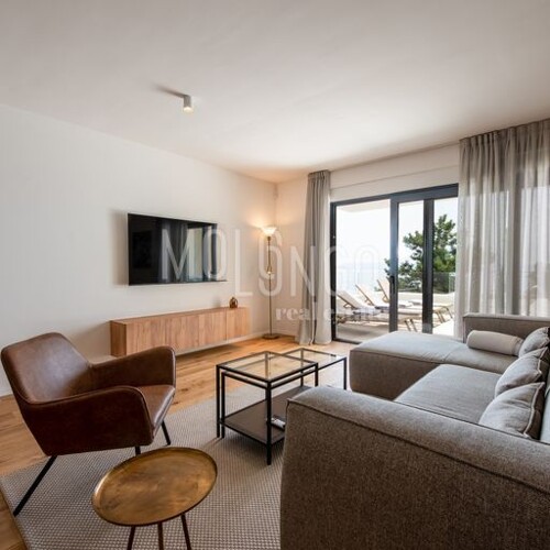 Thumbnail 5918497 - 15