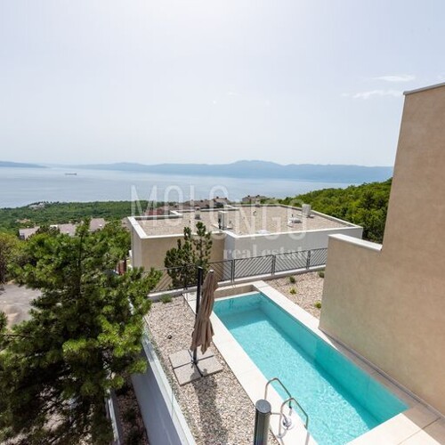 Thumbnail 5918497 - 1