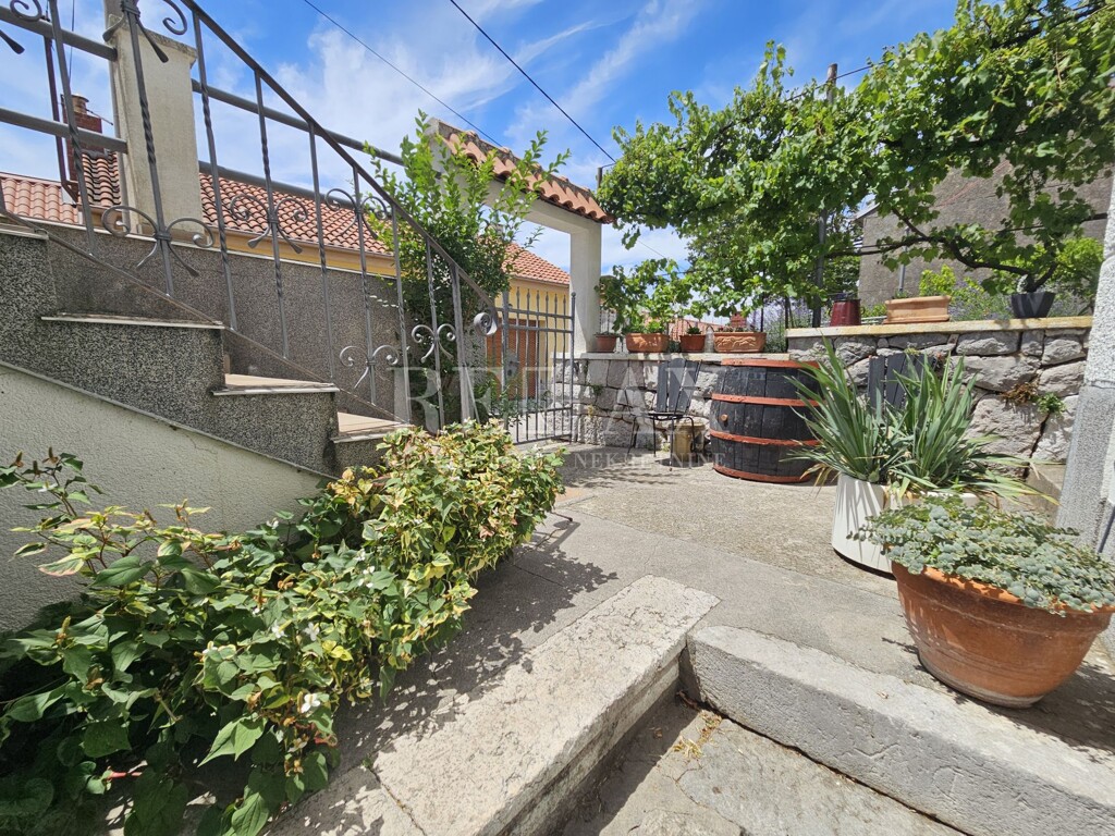 Image 5918498 - 19