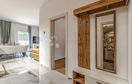 Thumbnail 5919201 - 10