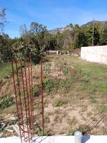 Thumbnail 5919277 - 12