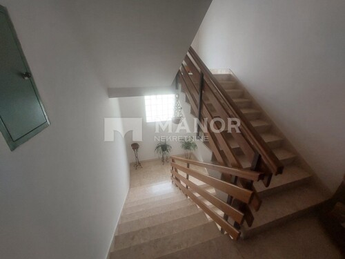 Thumbnail 5919406 - 11