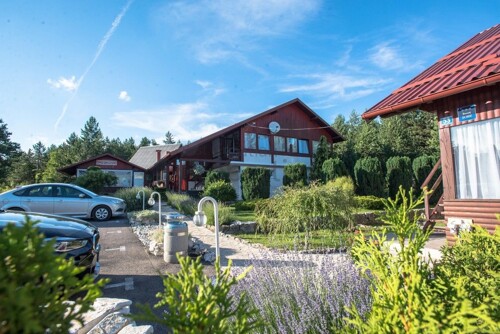 PLITVIČKA JEZERA - TURISTIČKI KOMPLEKS SA DVA OBJEKTA, KATEGORIJE 4*