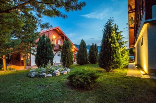 PLITVIČKA JEZERA - TURISTIČKI KOMPLEKS SA DVA OBJEKTA, KATEGORIJE 4*